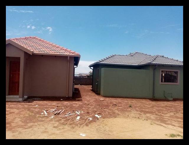 2 BEDROOM HOUSE FOR SALE IN SHARON PARK